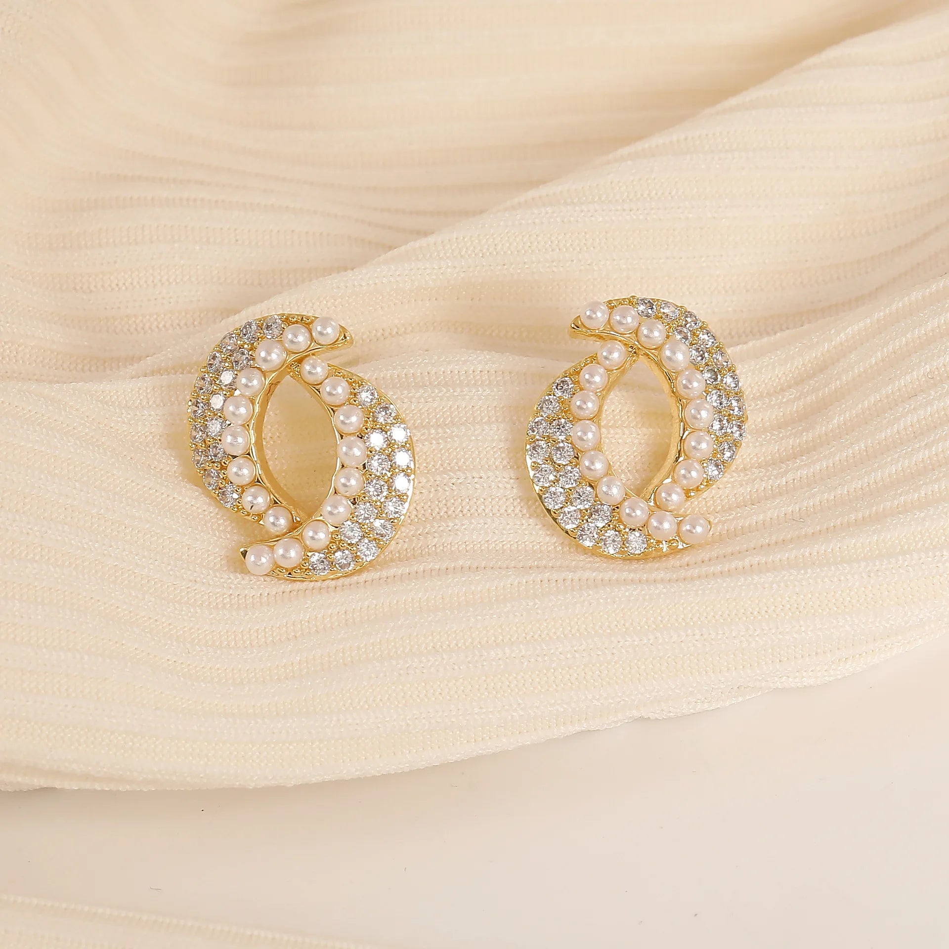 Elegant Double Moon Pearl Stud Earrings